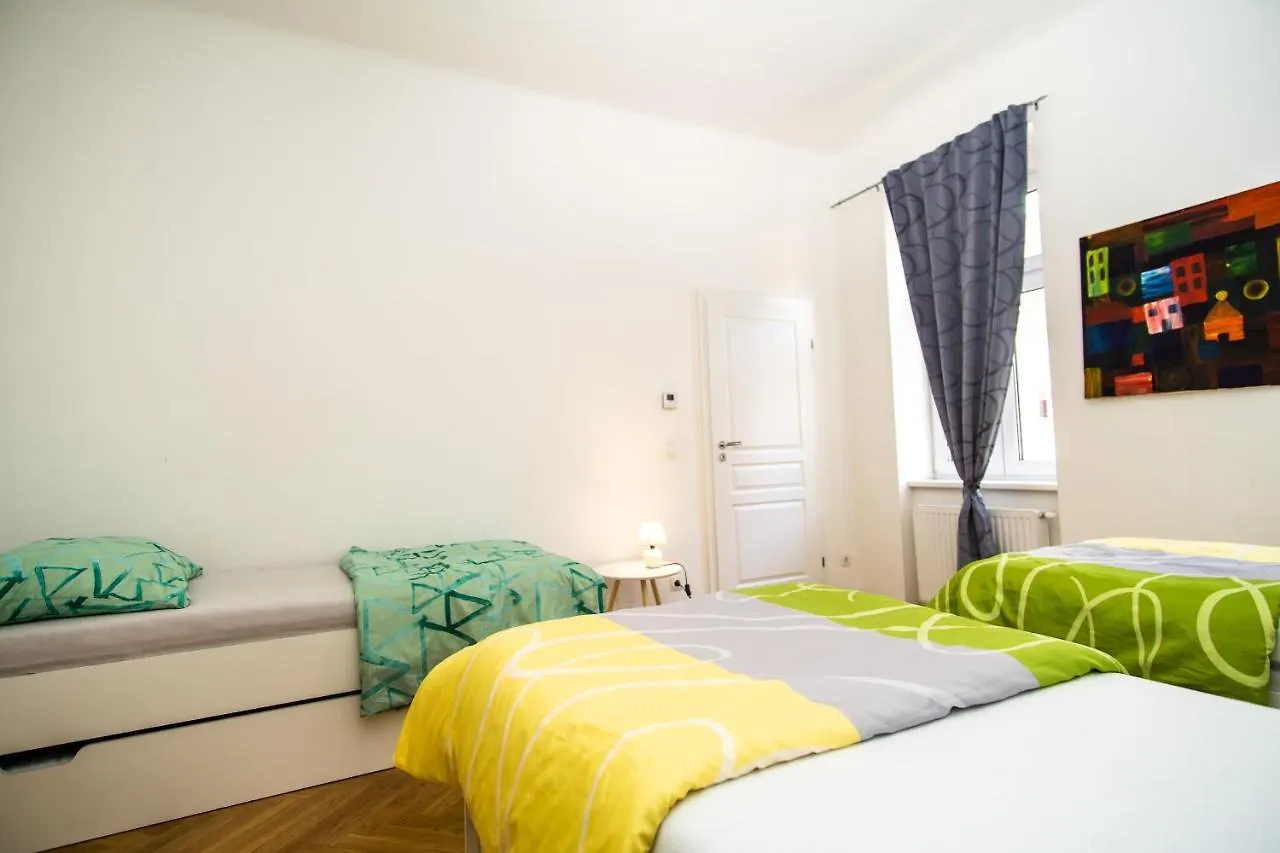 Raimond Apartment Ottakring Top 22 Vienna